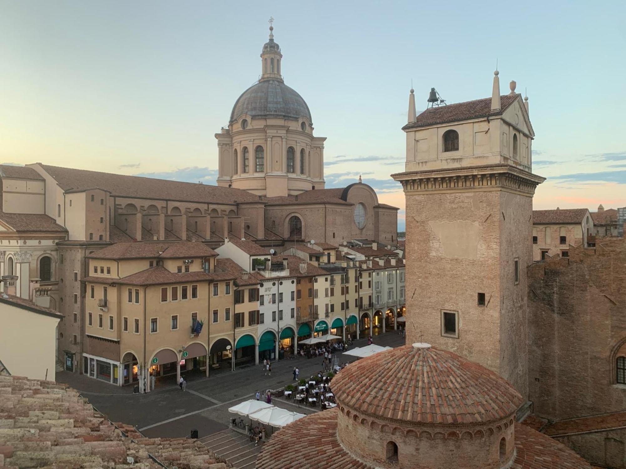 Residenza Piso 23 Apartment Mantova